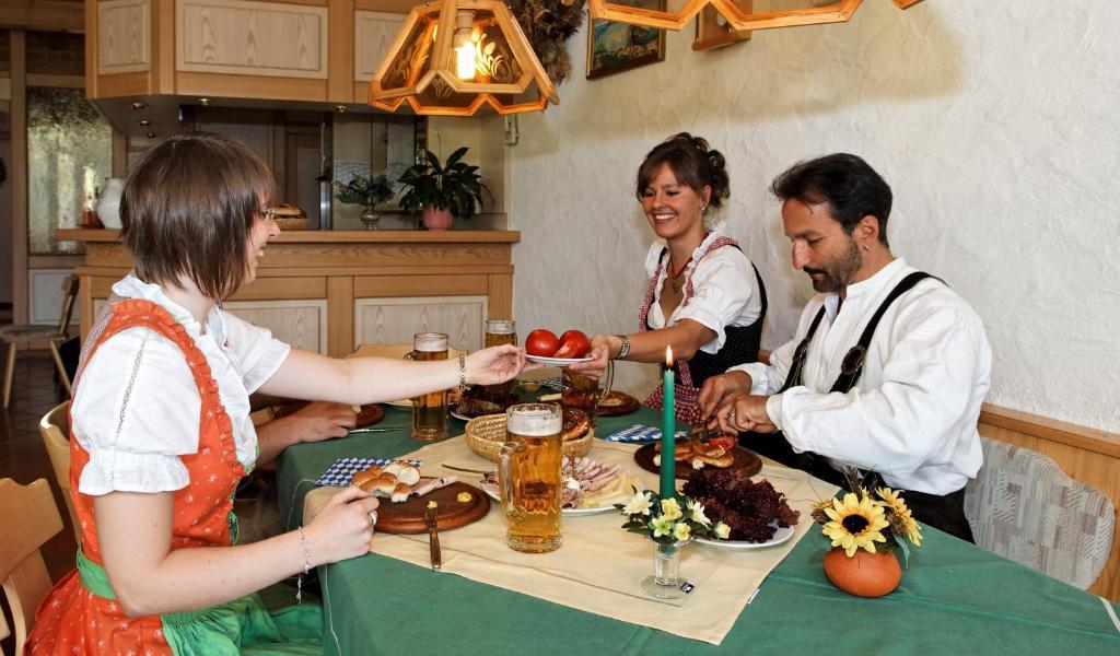 فندق Landhaus Maria Bed&Breakfast ريغين المظهر الخارجي الصورة