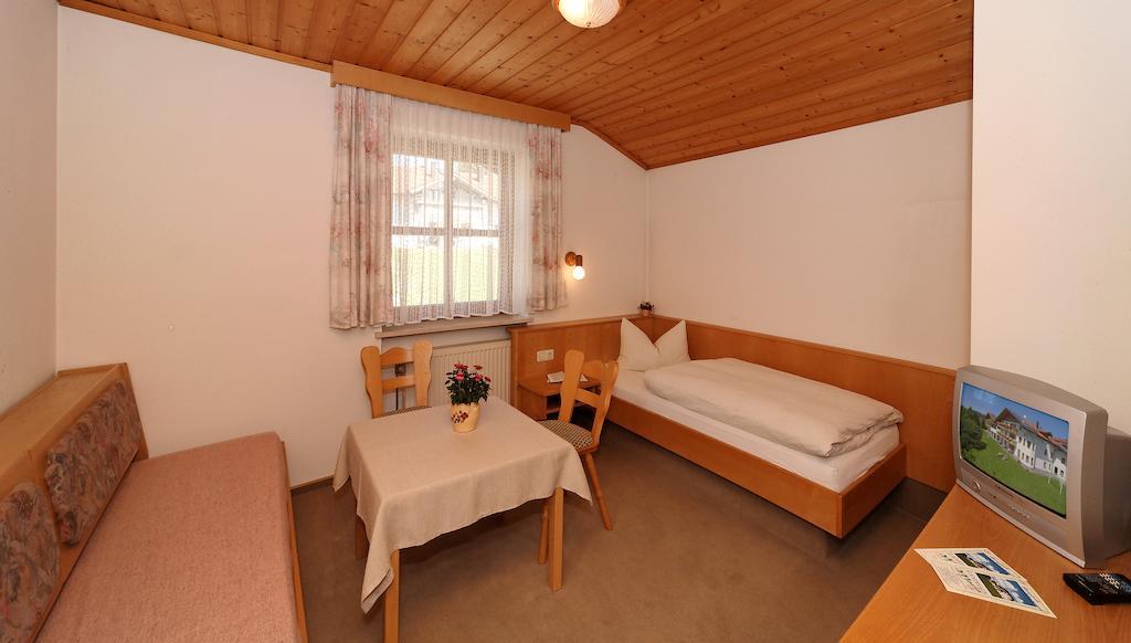 فندق Landhaus Maria Bed&Breakfast ريغين المظهر الخارجي الصورة